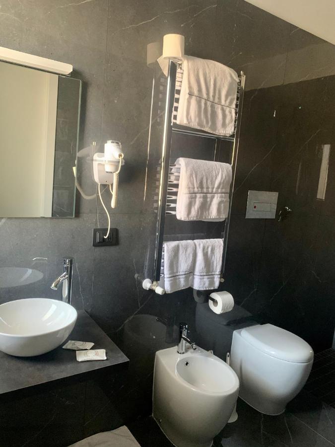 Hotel Elite Варкатуро Экстерьер фото