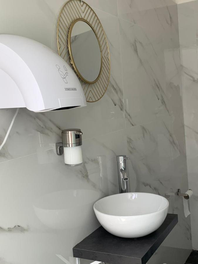 Hotel Elite Варкатуро Экстерьер фото