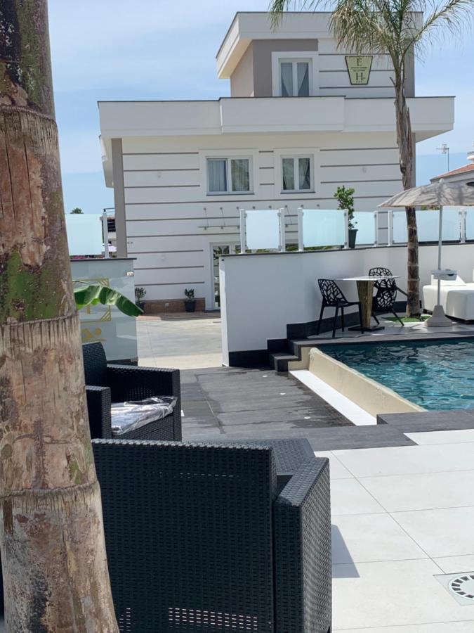 Hotel Elite Варкатуро Экстерьер фото